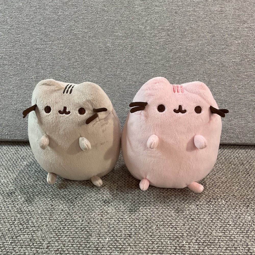 Pusheen Sitting Small Plush Set Grey and Pink Cat 6069280 Spin Master 2 Pack